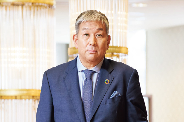 代表取締役社長　金本 哲男